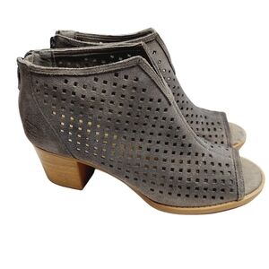 Dirty Laundry Tessa Perforated Suede Peep Toe Booties Size 9 Taupe Anthropologie